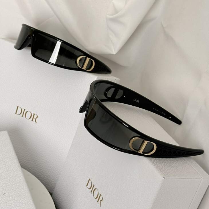 Picture of Dior Sunglasses _SKUfw79477455fw